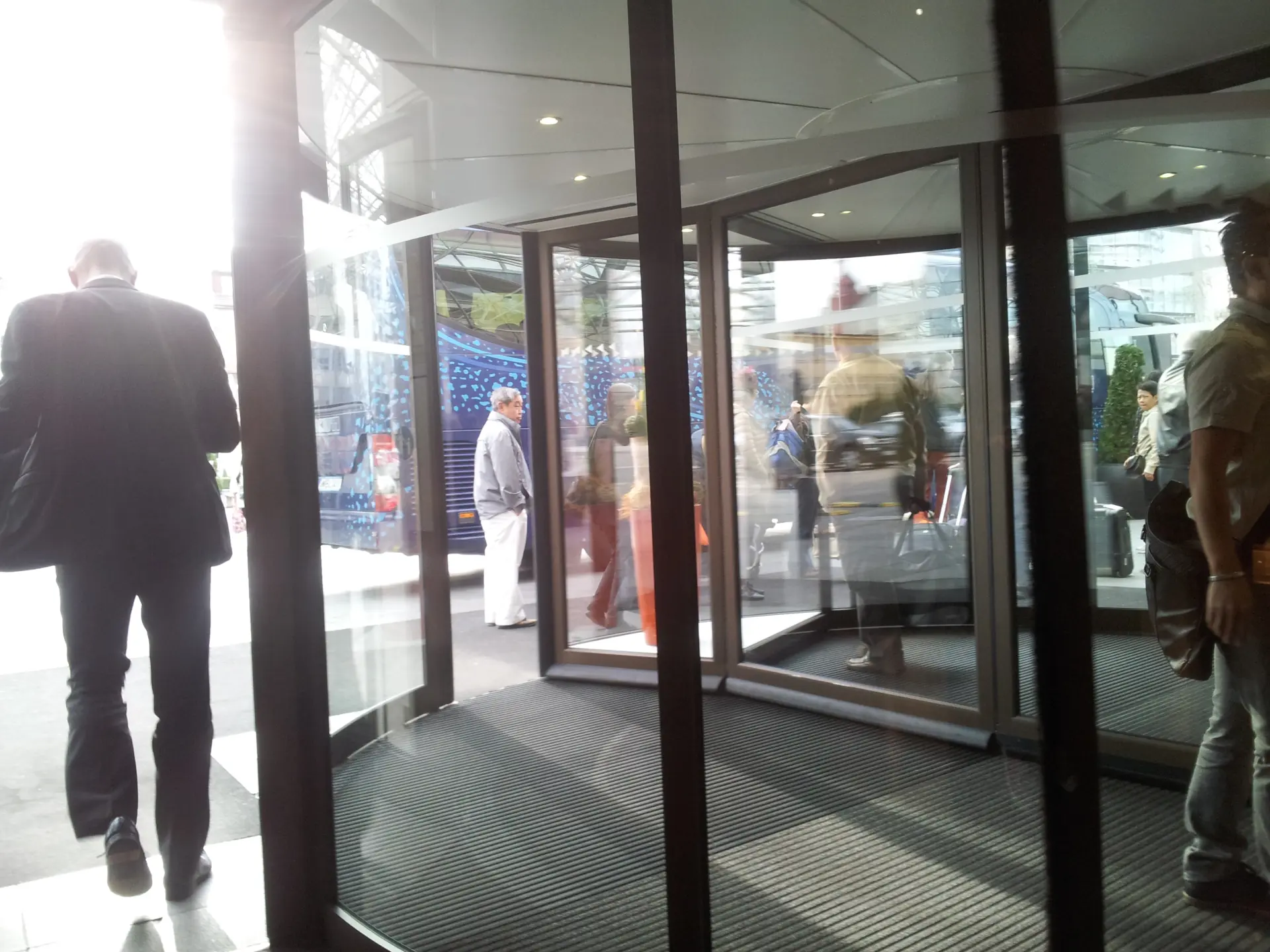 Types of Automatic Doors for Retail Use