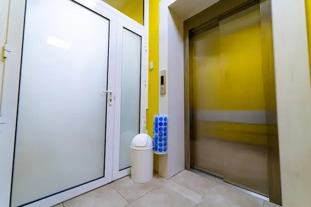 Key Hermetic Door Features {area}