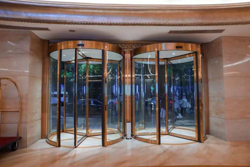 The Benefits of Automatic Doors in Retail Spaces