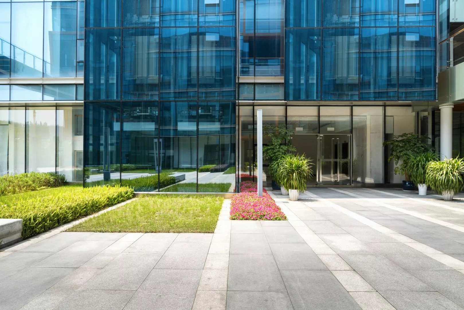 How Long Do Aluminium Shop Fronts Last? Aluminium Shop Front Fitters Bedworth And Warwickshire